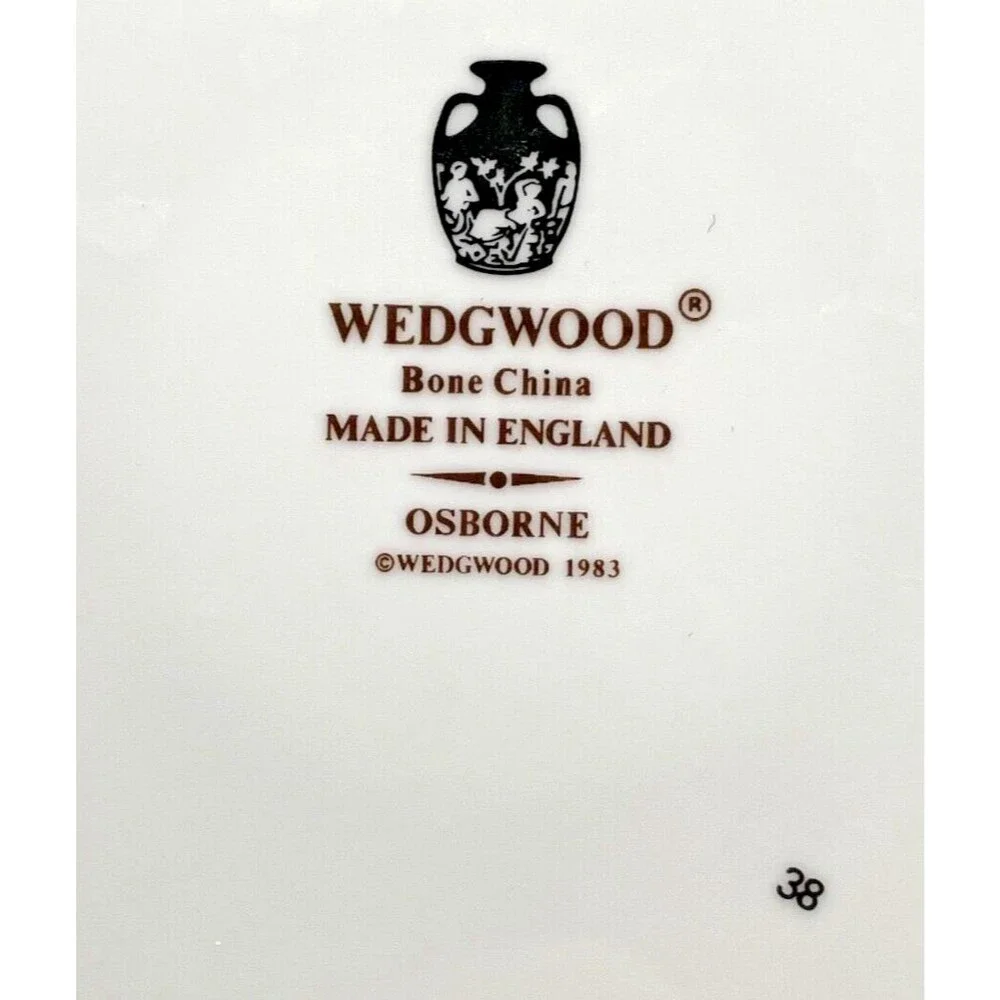 Wedgwood Osborne 5 Piece Place Setting MINT Condition Bone China England